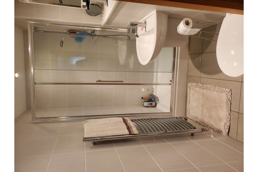 Property photo 3 of 8 En-Suite