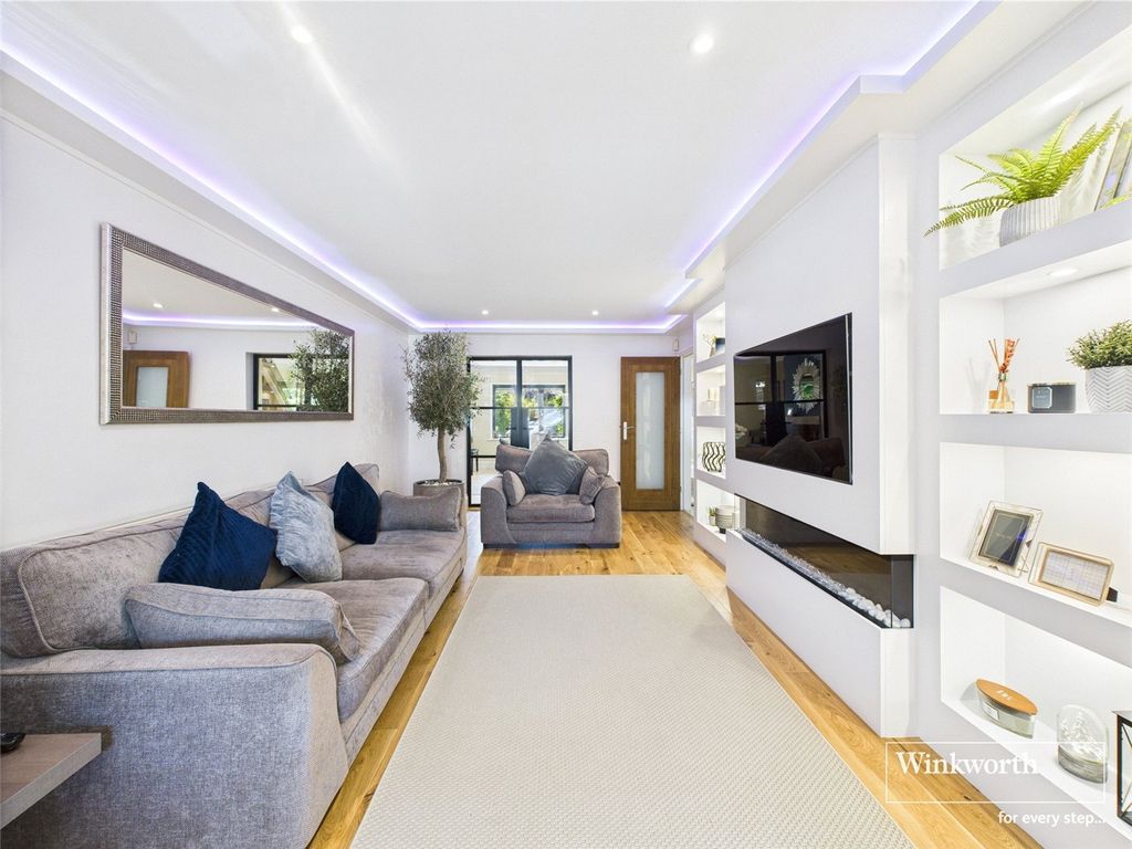 Property photo 3 of 35 Picture No. 07