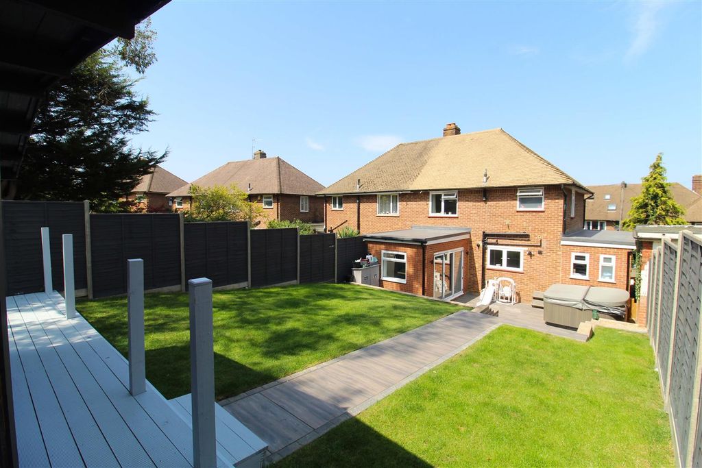 Property photo 1 of 31