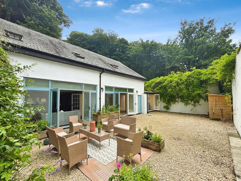 Property photo 1 of 34