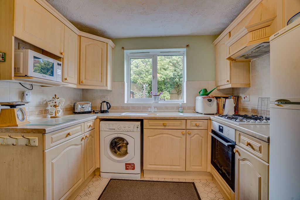 Property photo 2 of 13