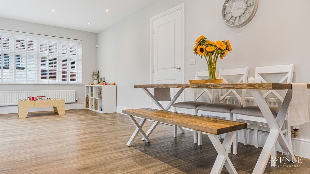 Property photo 3 of 29 4474936