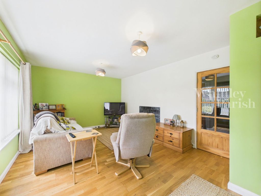 Property photo 3 of 17
