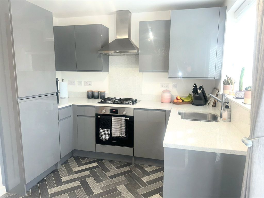 Property photo 3 of 22 Kitchen