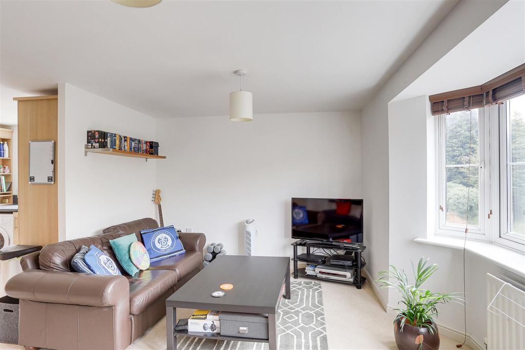 Property photo 3 of 13 5081.Jpg