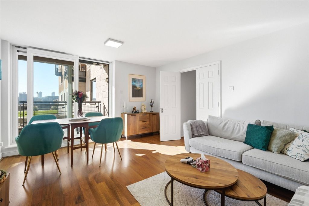 Property photo 3 of 21 Picture No. 08