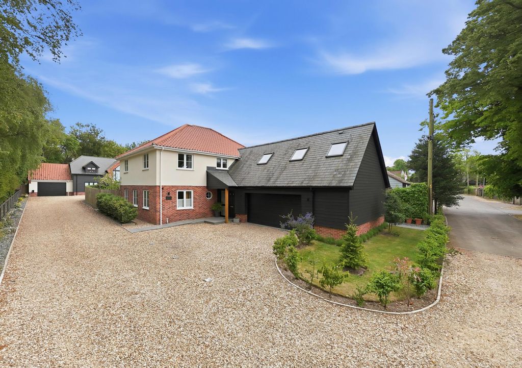 Property photo 1 of 38 1_002_Dji_20260511213832_0106_d_Autoremove_3236755