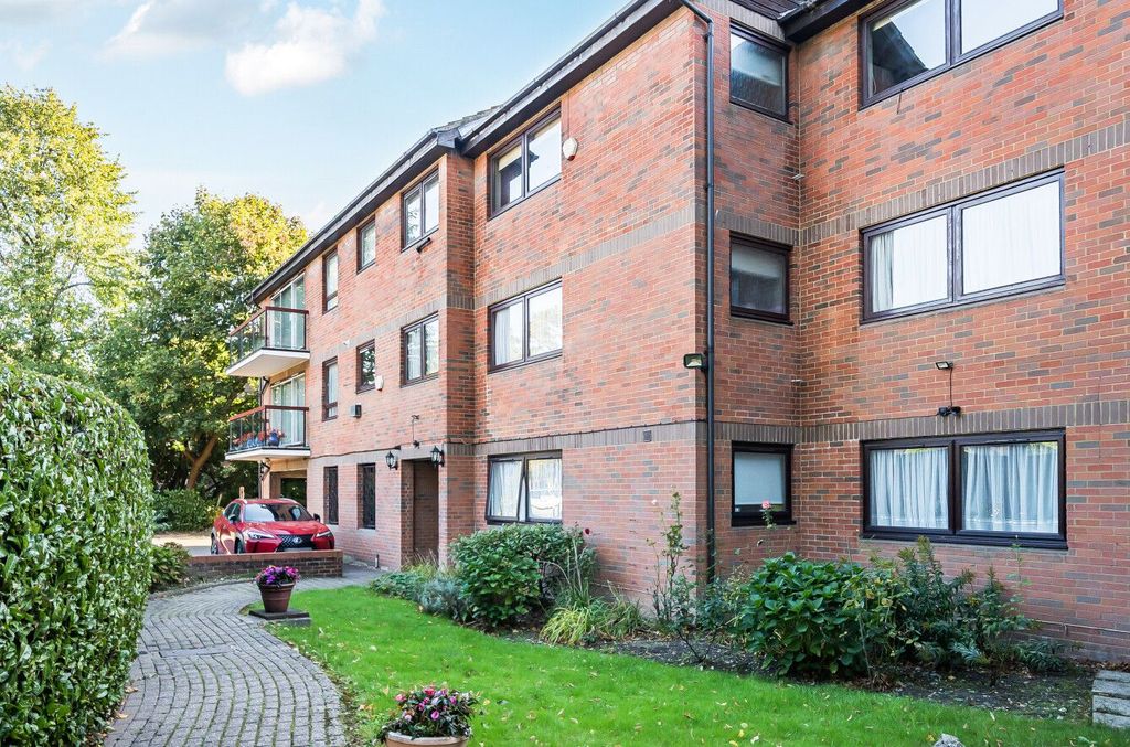 Property photo 1 of 20