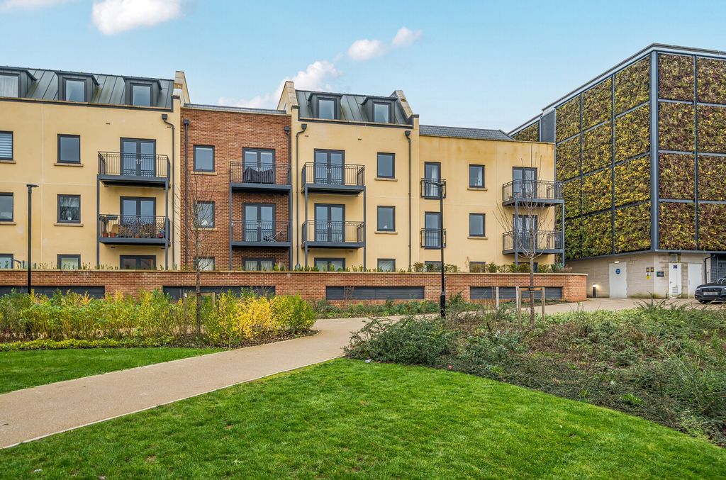 Property photo 1 of 14 1393440-2-694Ab85...