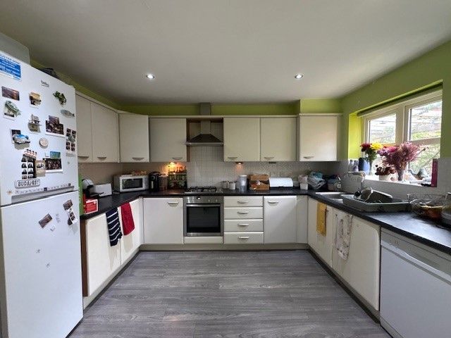 Property photo 2 of 12 Image