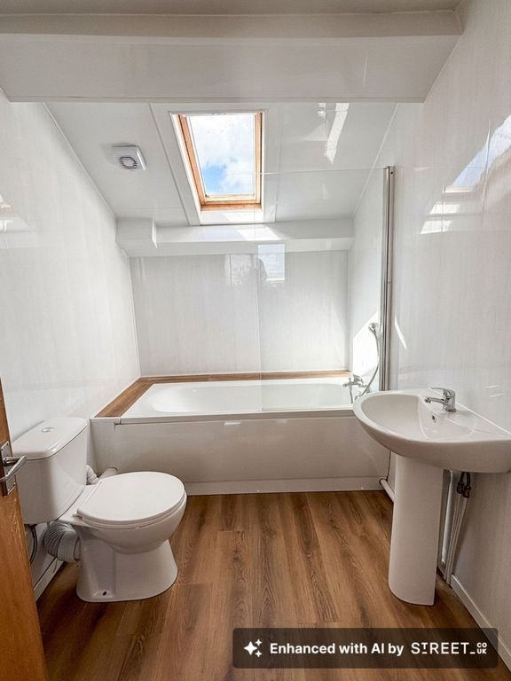 Property photo 2 of 8 Bathroom