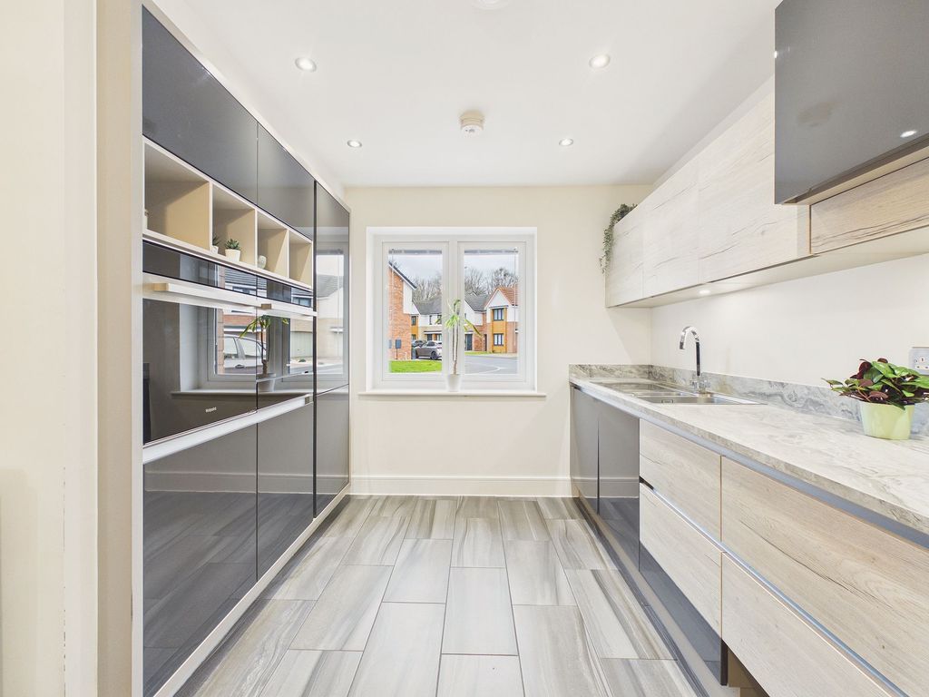 Property photo 1 of 15 Kitchen