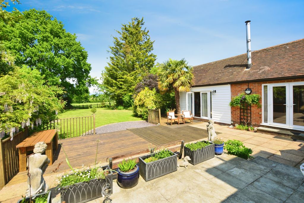 Property photo 2 of 21