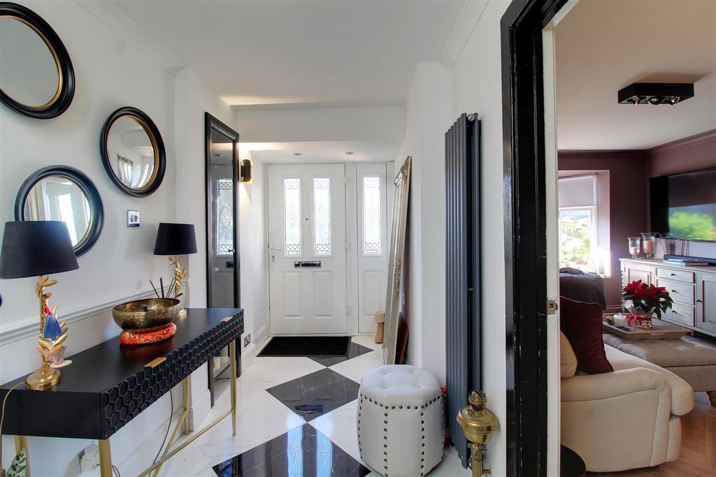 Property photo 3 of 37 Img_1297-Img_1299.Jpg