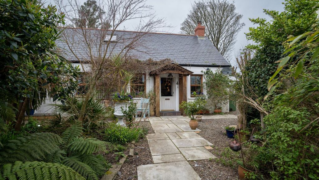 Property photo 1 of 51