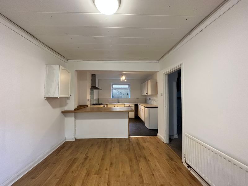 Property photo 3 of 9 Photo 18