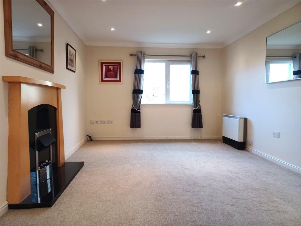 Property photo 2 of 5 1000011793.Jpg