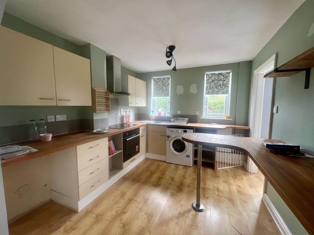 Property photo 2 of 13 Kitchen.Jpg