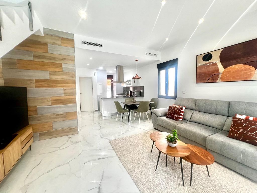 Property photo 1 of 25