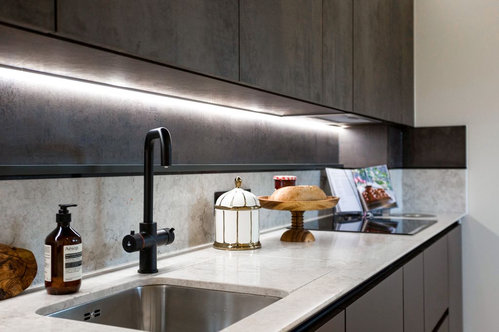 Property photo 3 of 14 113 - The Mansions (13).Jpg