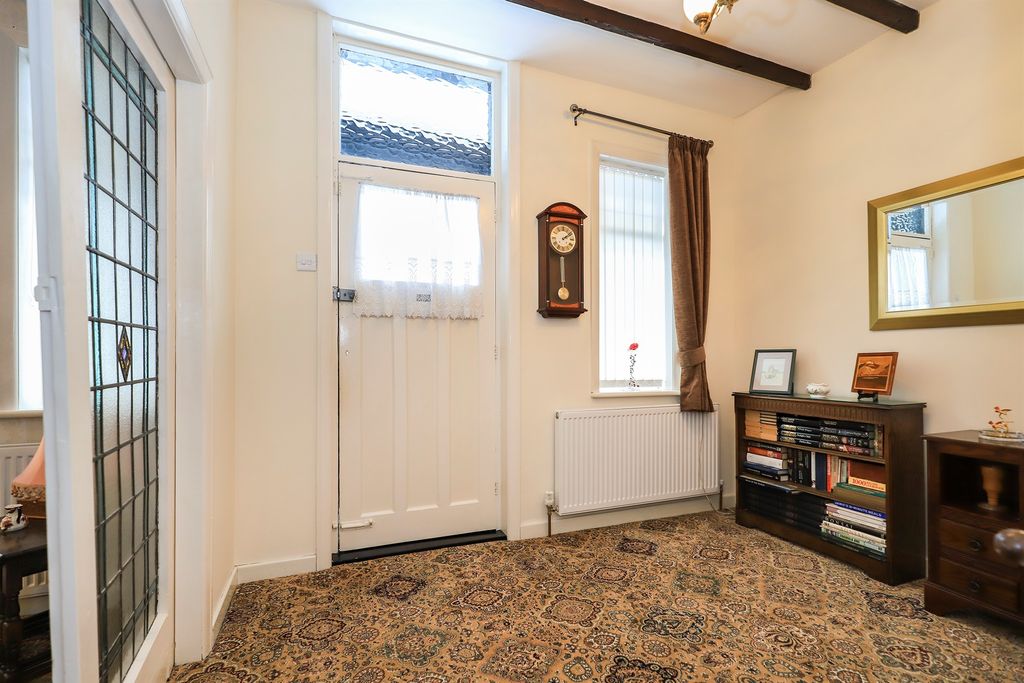 Property photo 2 of 18