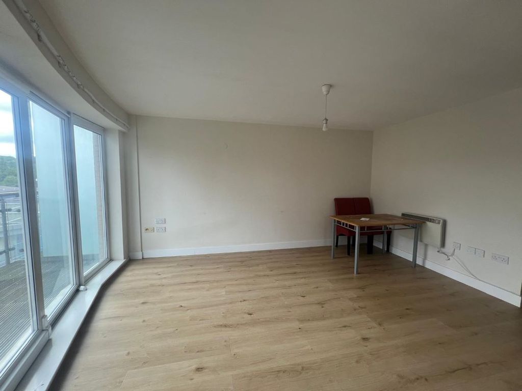Property photo 3 of 9 Image 3