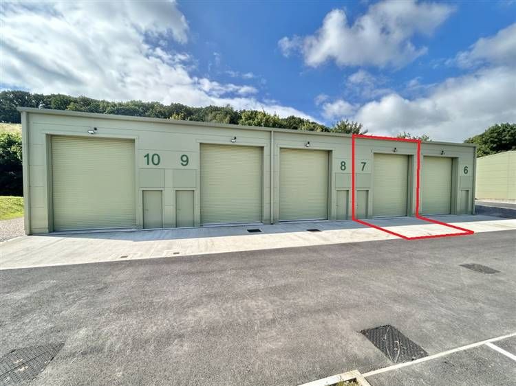 Property photo 1 of 6