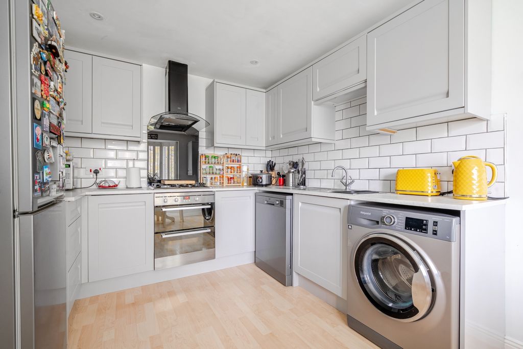 Property photo 3 of 11 1375534-3-6908B2F9ce7cc