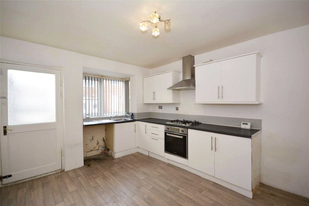 Property photo 3 of 13 Picture No. 16