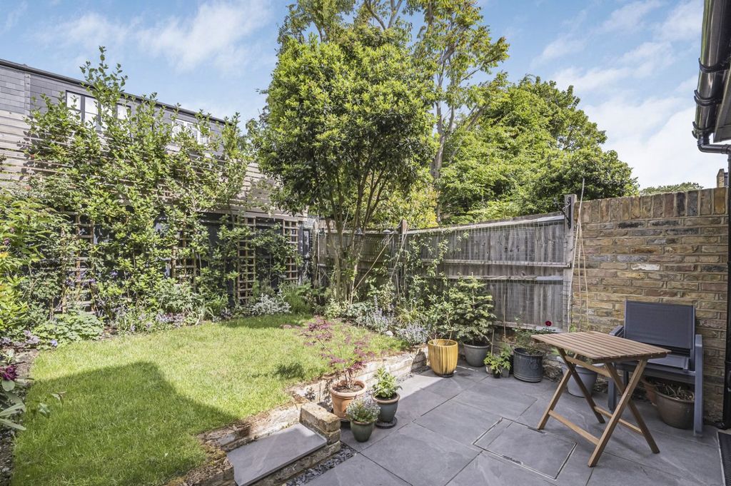 Property photo 2 of 11 Picture No. 16