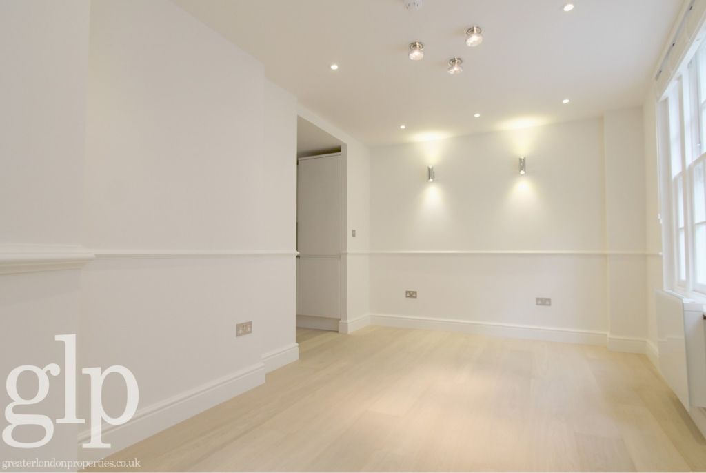Property photo 3 of 8 962585