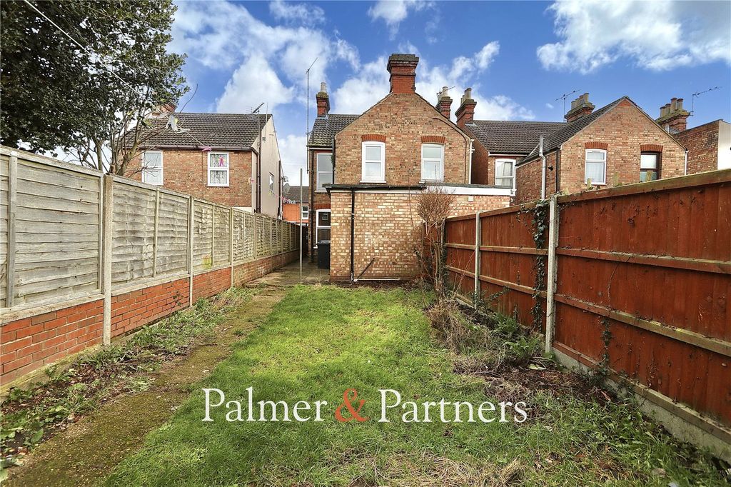 Property photo 2 of 16 Picture No. 05
