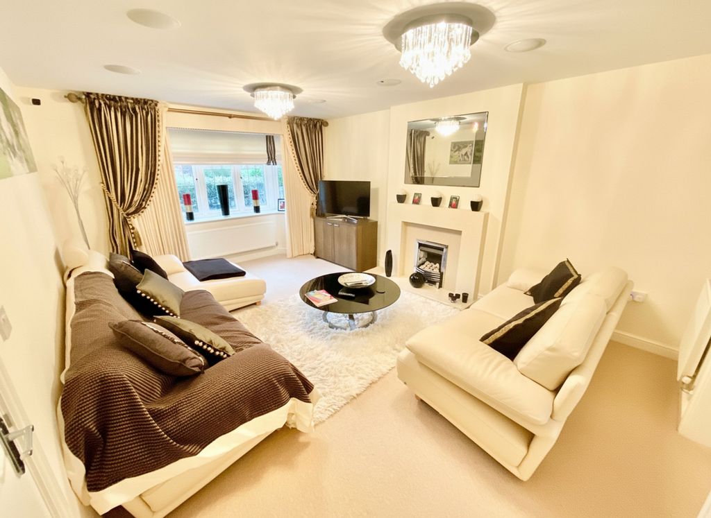 Property photo 3 of 23