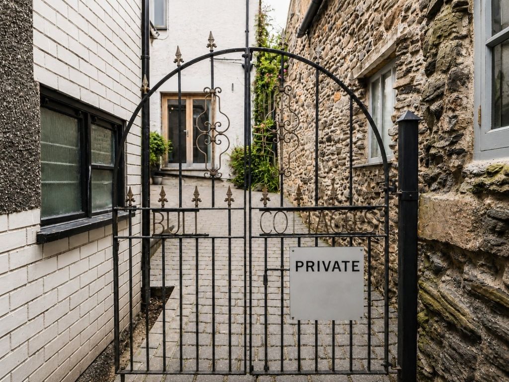 Property photo 2 of 50