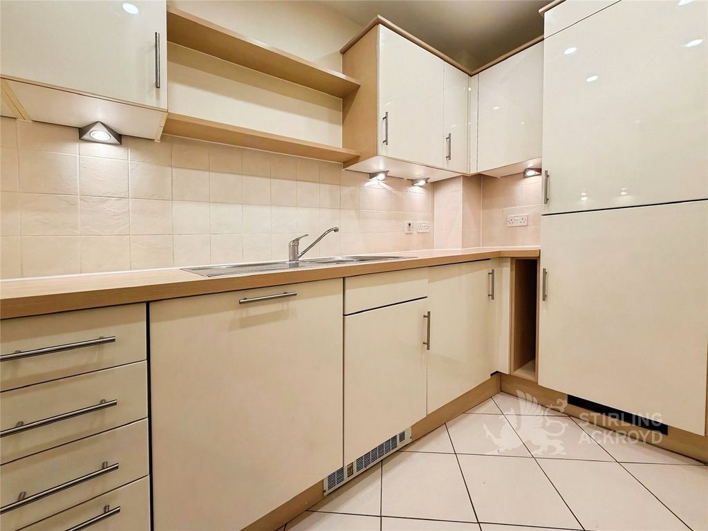 Property photo 2 of 10 Picture No. 38