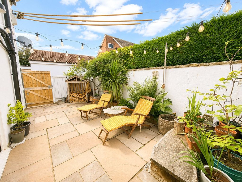 Property photo 3 of 22 Picture No. 37