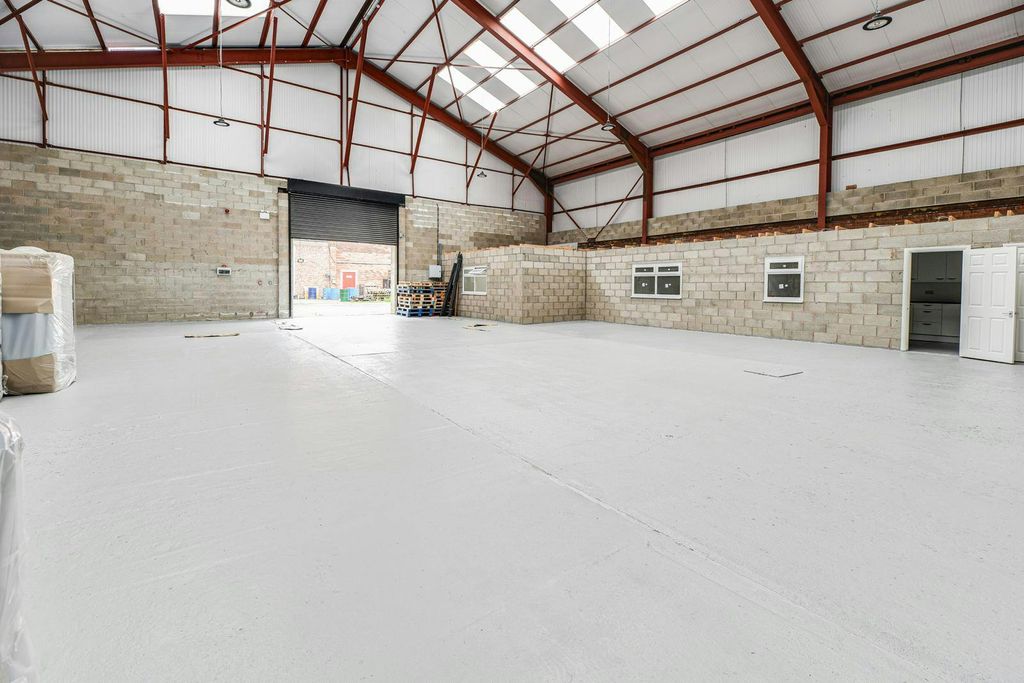 Property photo 2 of 14 Internal