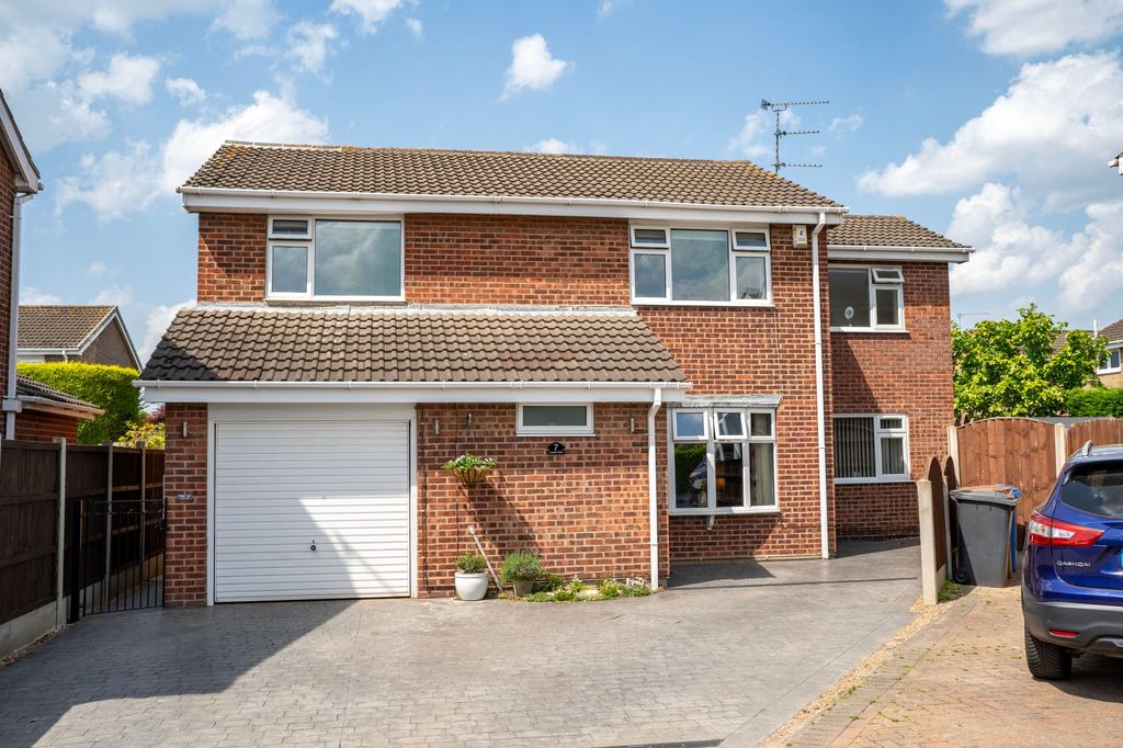 Property photo 1 of 31