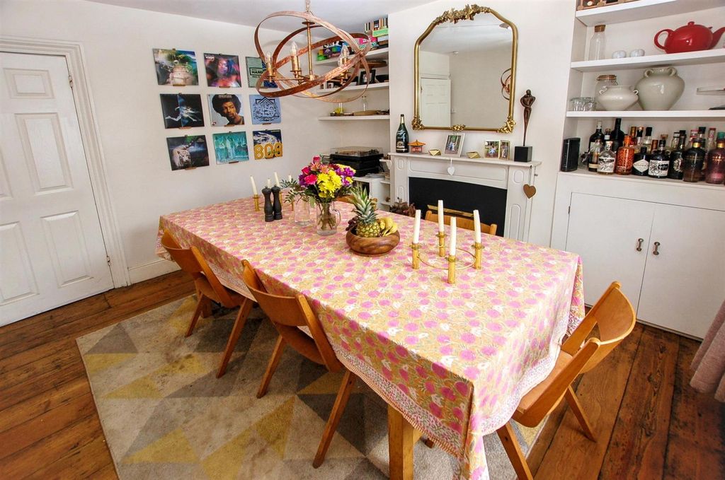 Property photo 3 of 22