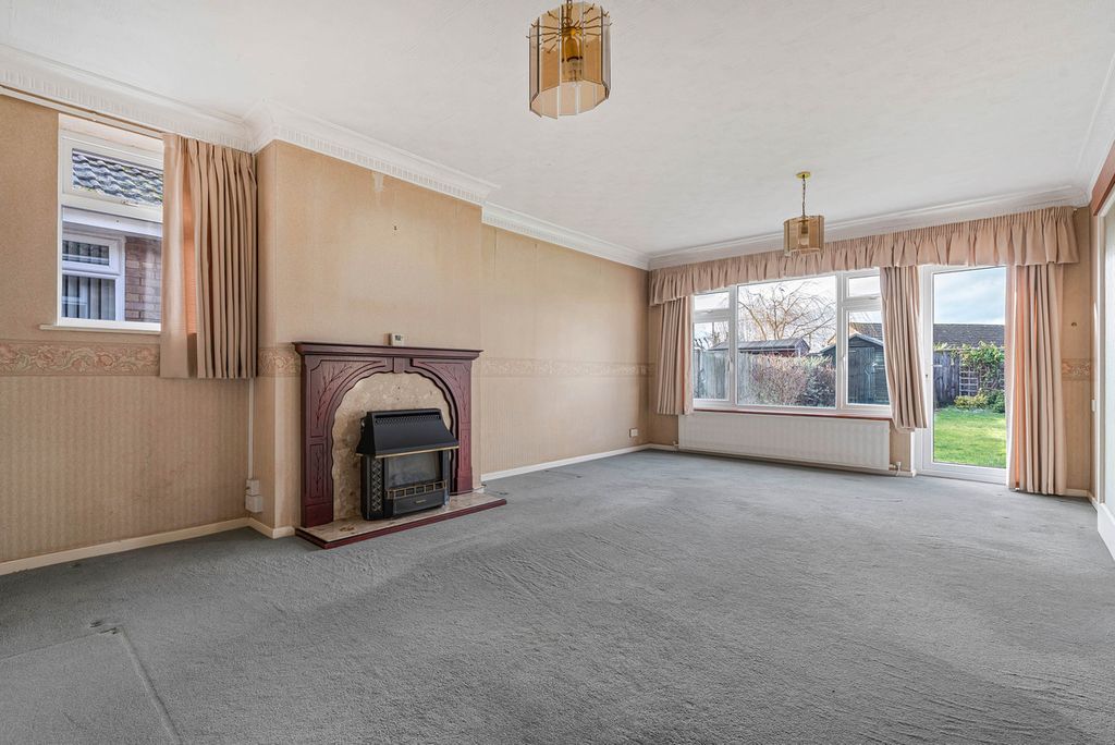 Property photo 2 of 14