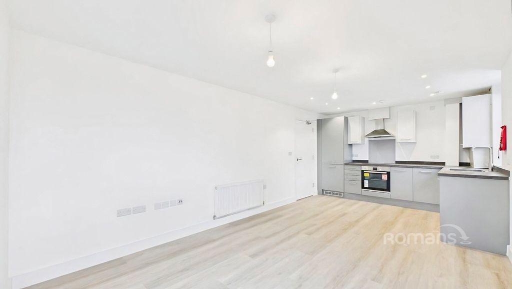 Property photo 3 of 8 Pbox-Img.Jpeg