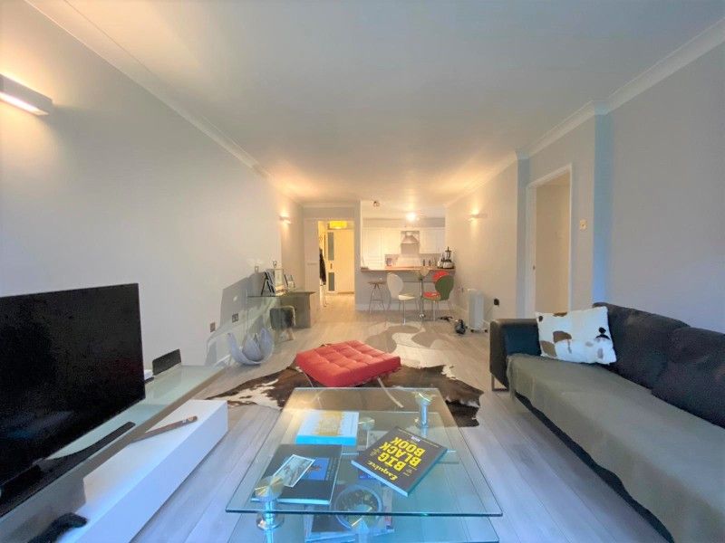 Property photo 2 of 8