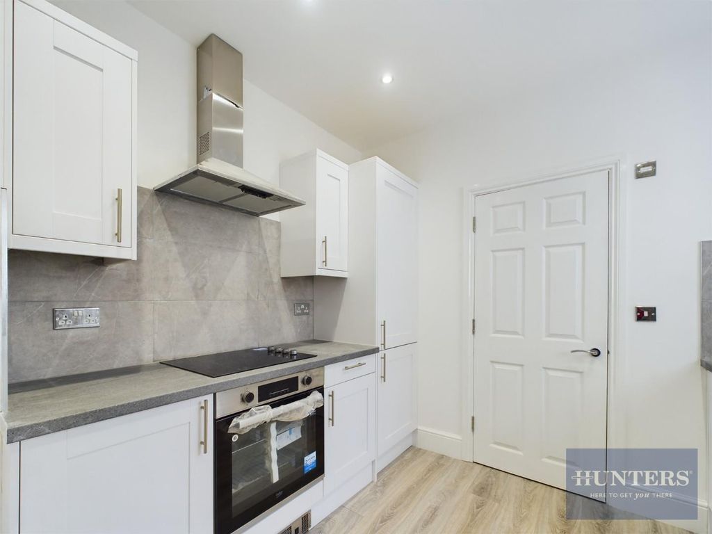 Property photo 3 of 12 Kitchen