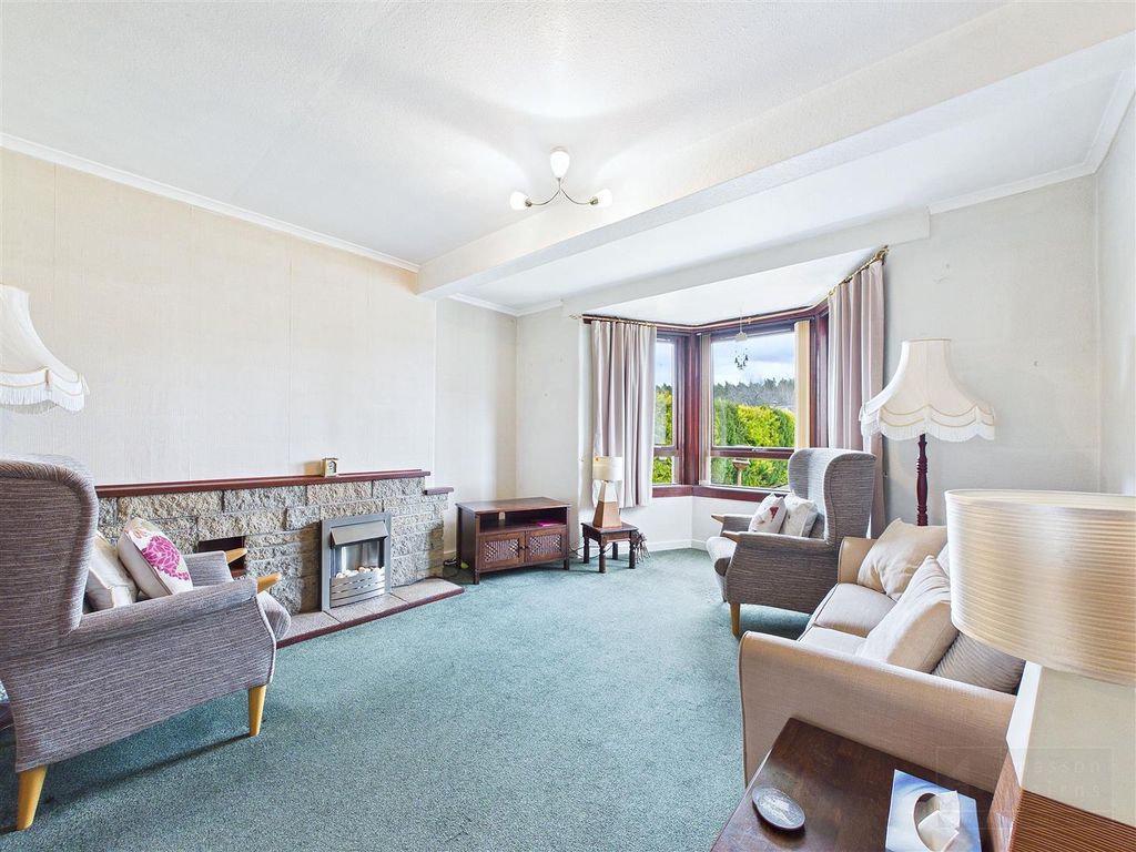 Property photo 2 of 19 Sitting Room
