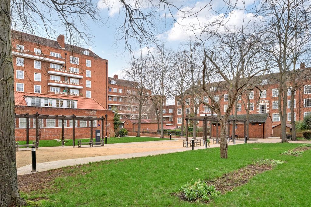 Property photo 2 of 10 Picture No. 39