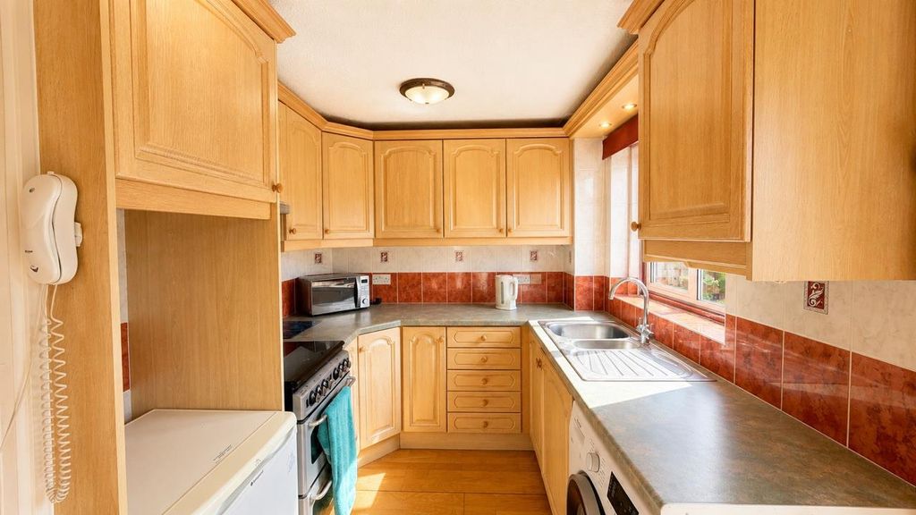 Property photo 3 of 22