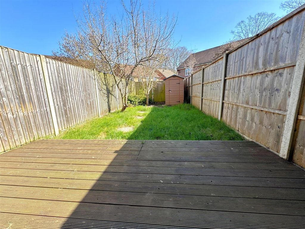 Property photo 2 of 8 Garden.Jpg