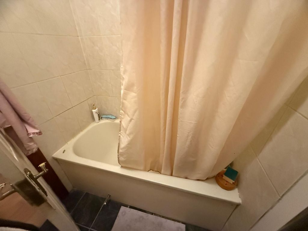 Property photo 3 of 3