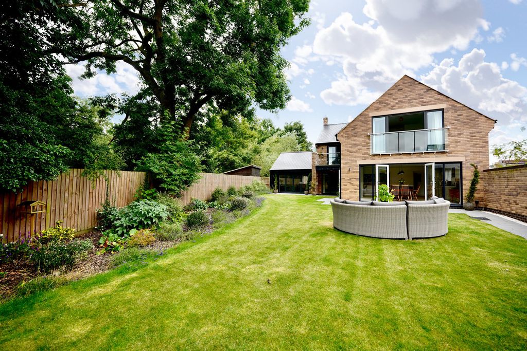 Property photo 3 of 26