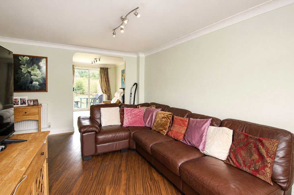 Property photo 2 of 14 Picture No. 10